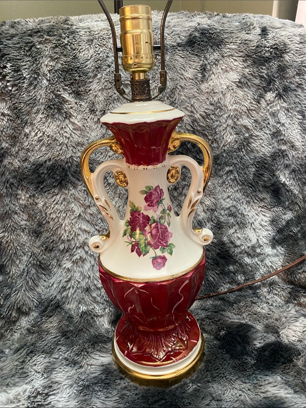 Vintage-Style Red and White Floral porcelain Lamp